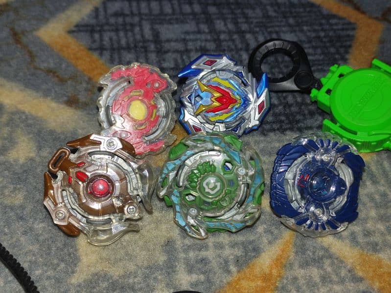 Original Takara Tomy 5x Burst BeyBlade with 3 launchers 3