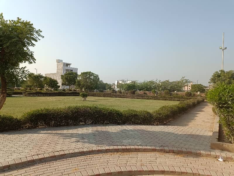 200 Square Yard Commercial Plot For Sale In Falaknaz Dream City In Reasonable Price 4