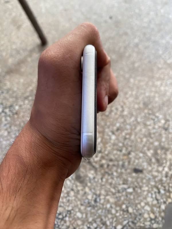 Iphone XR 64GB White 4