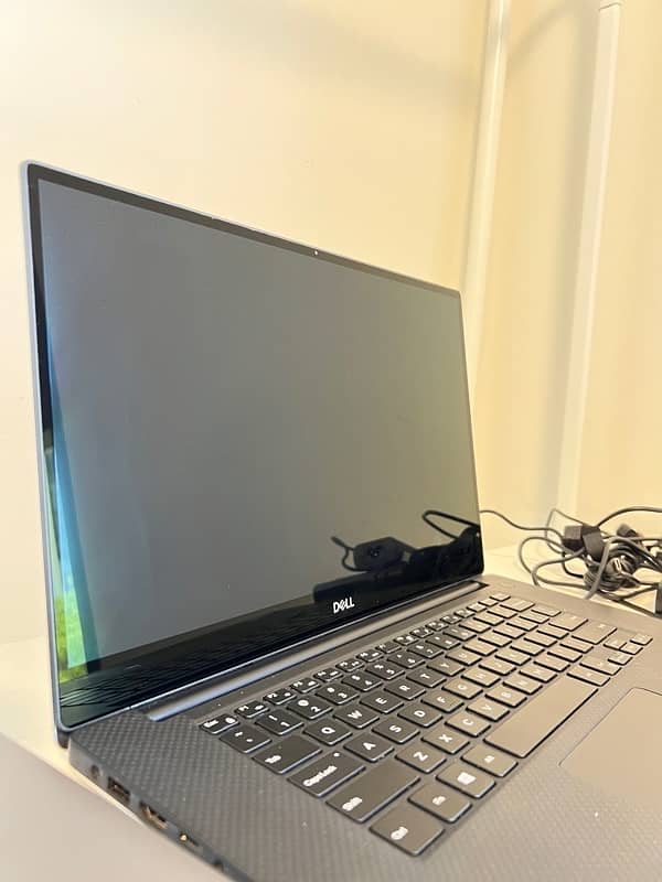 DELL PRECISION 5540 i7 9th Gen 4