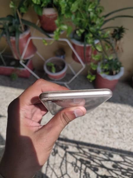 IPHONE 8 PLUS NON PTA SIM WORKING READ ADD COMPLETE 3