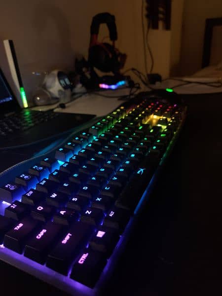 Selling HyperX Alloy FPS RGB Mechanical Computer Keyboard 0