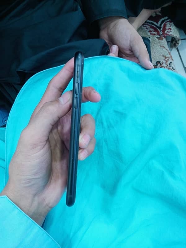 iPhone XR 10/10 condition 64gb non pta 5