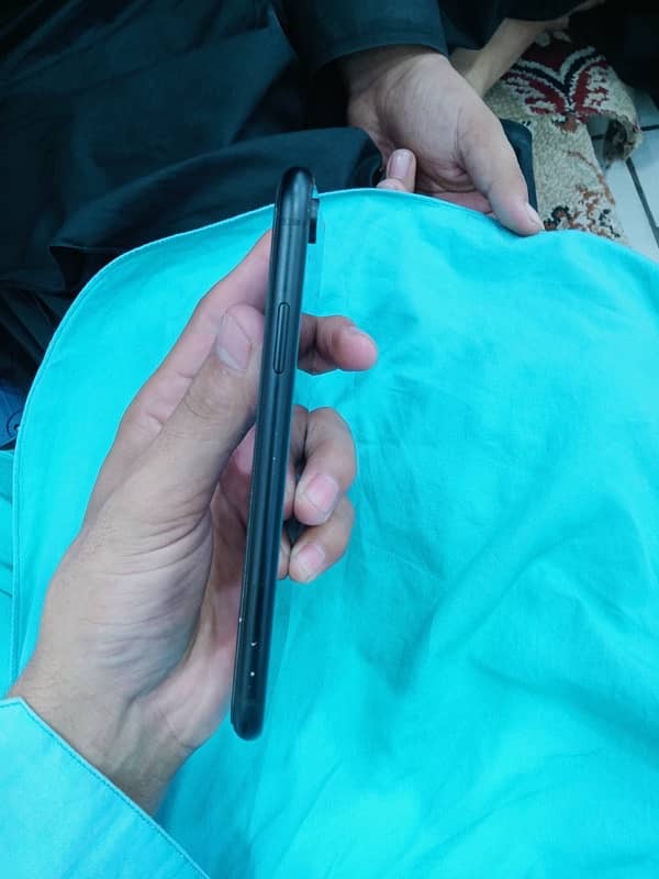 iPhone XR 10/10 condition 64gb non pta 7