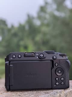 Nikon z30 mirrorless camera with kit lens
16.50