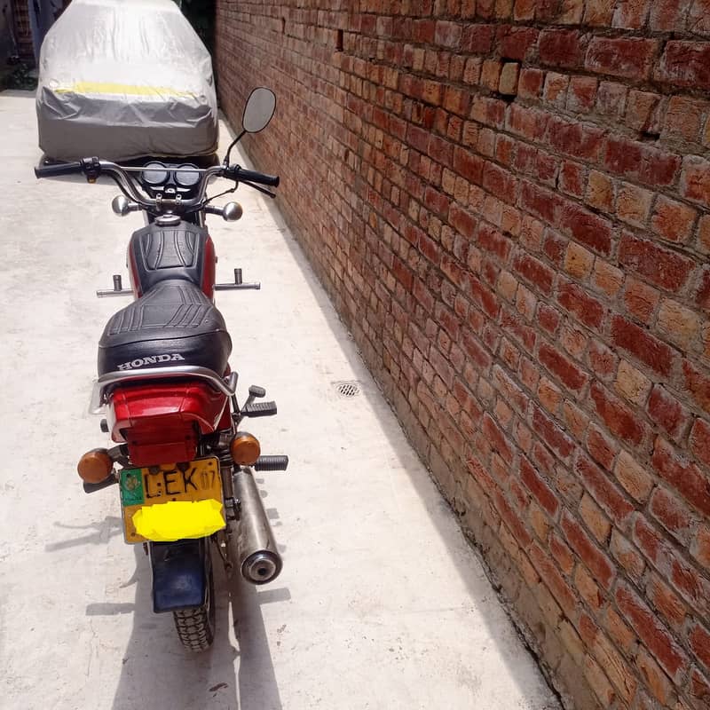 Honda CD 100 2006/07 available for URGENT sale-NO WORK REQUIRED 4