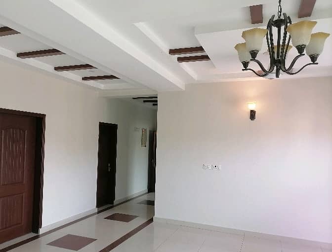 10 Marla Flat In Askari 11 For sale At Good Location 0