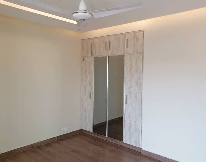 Flat For sale In Beautiful Askari 11 0