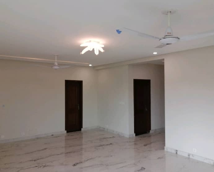 Flat Of 12 Marla Is Available For sale In Askari 11 0