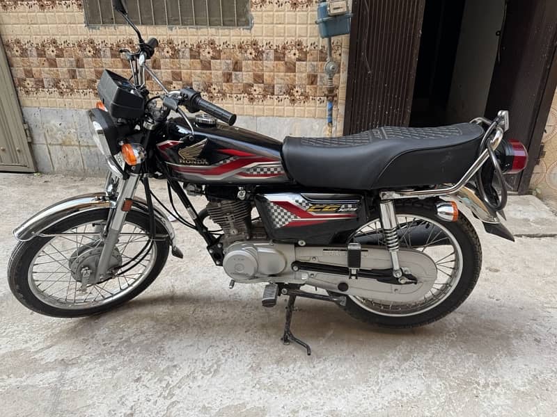 Honda CG125 2024 0