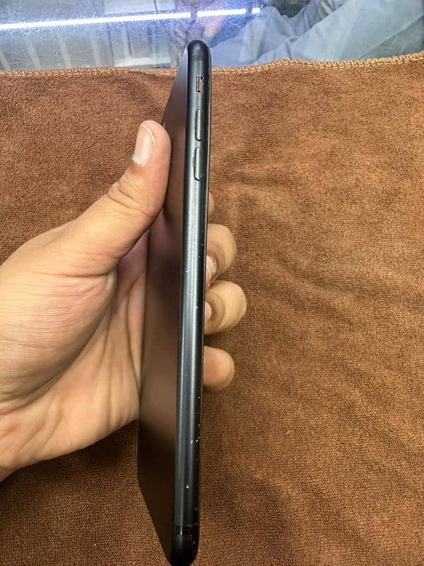 Urgent sale Iphone 7plus Pta 2