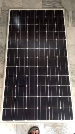 2 solar plates in best condition