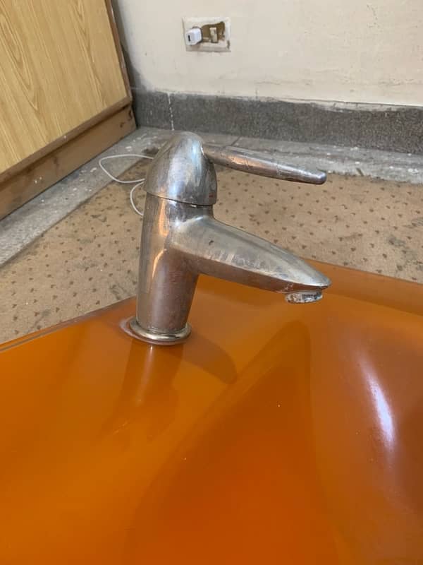 "Orange Basin with Full Equipment for Sale – Gulberg 3, Lahore" 0