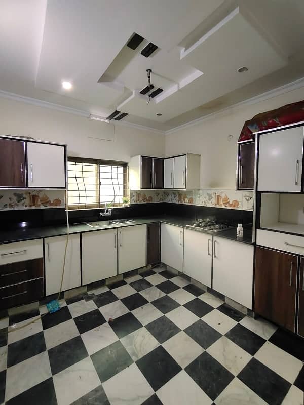 Upper Portion For Rent 6