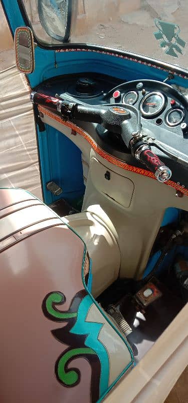 Sazgar Rikshaw 2022 original condition LPG hai,battery 5 month warenty 14