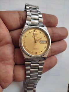 original SEIKO 5 automatic no scratch with 2 years service guarantee