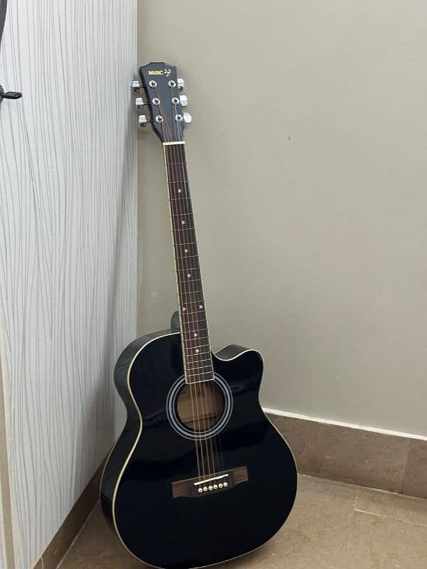 Medium Guitar 1