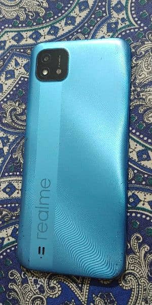 Realme C11 (box and charger) 4