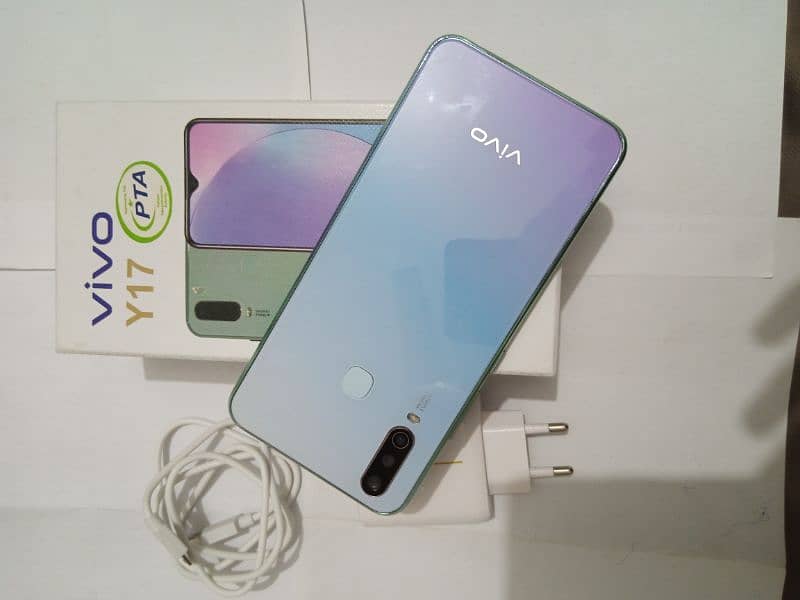 vivo y17 (8/256) 2