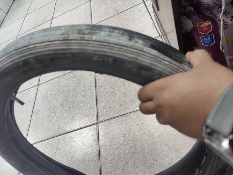 Suzuki gs150 front tyre& tube 1