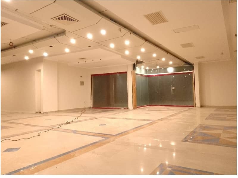 Area 1300 square Feet Brand New Corporation Office Available For Rent in Gulberg 3 Lahore 1