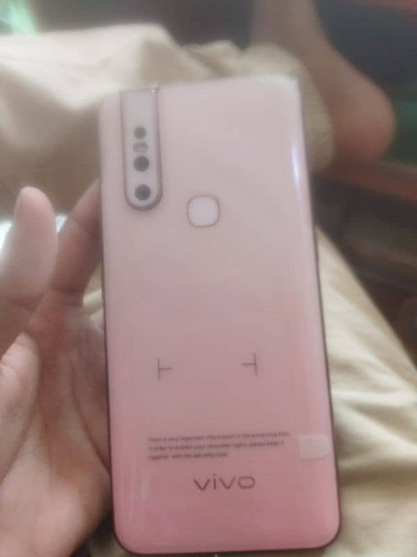 vivo v15 8/256 1