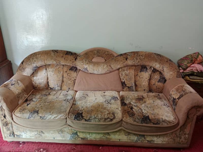 5 SEATER SOFA SET. 0