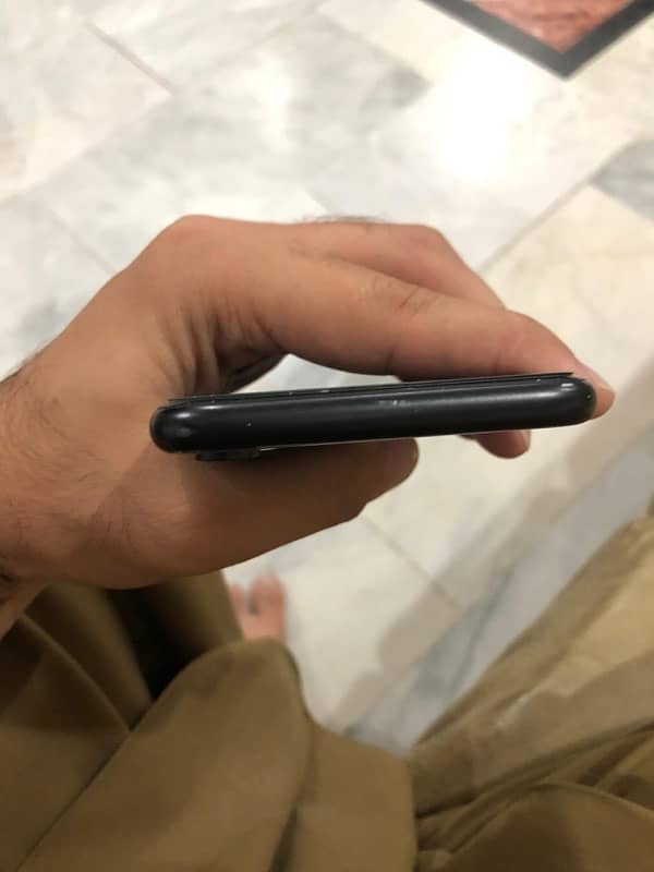 Iphone Xr NON-PTA 4