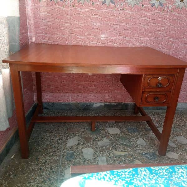 Study Table, Just got it brand new 0% use 0