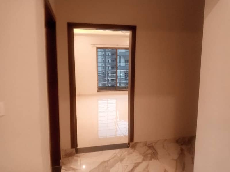 12 Marla 4 Bed Brand New Flat For Sale In Askari 11-D, Lahore 1