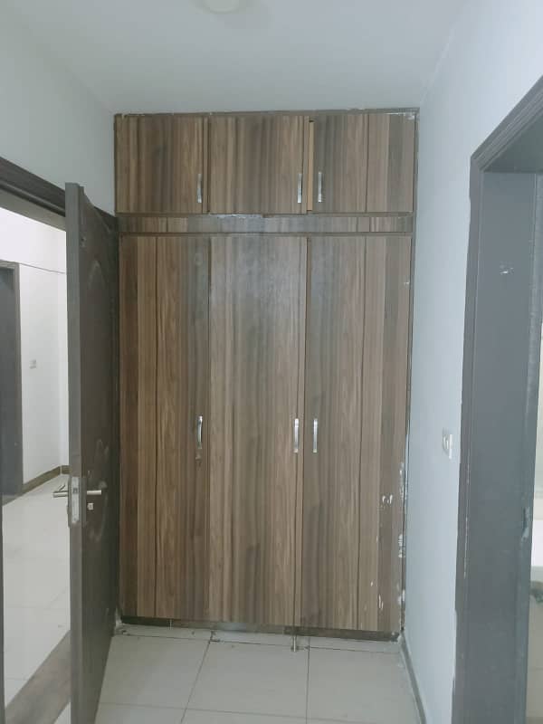 12 Marla 4 Bed Flat For Sale In Askari 11 Lahore 2