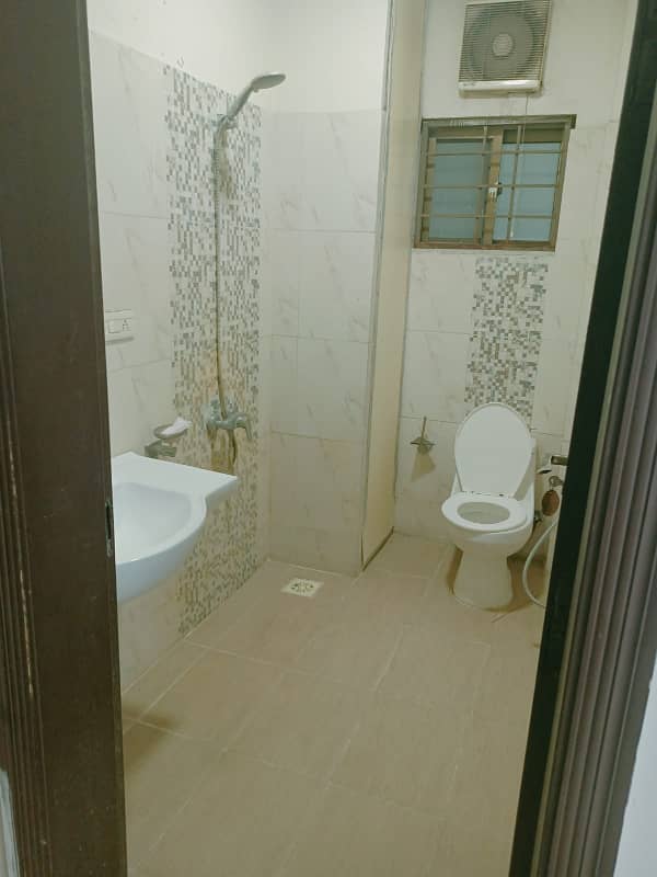 12 Marla 4 Bed Flat For Sale In Askari 11 Lahore 4