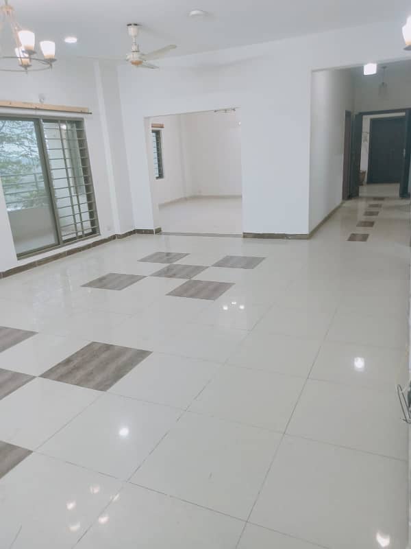 12 Marla 4 Bed Flat For Sale In Askari 11 Lahore 16