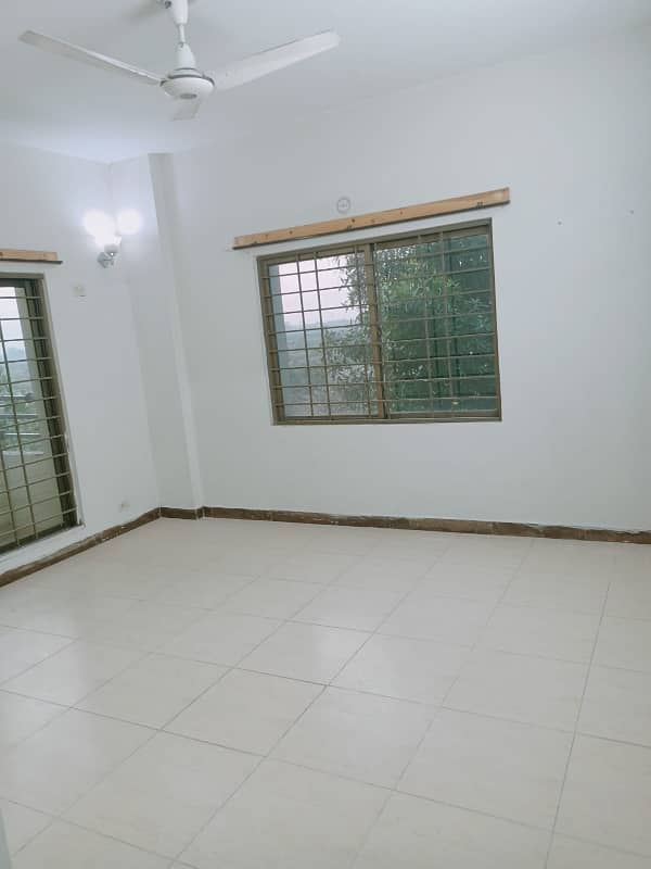 12 Marla 4 Bed Flat For Sale In Askari 11 Lahore 20