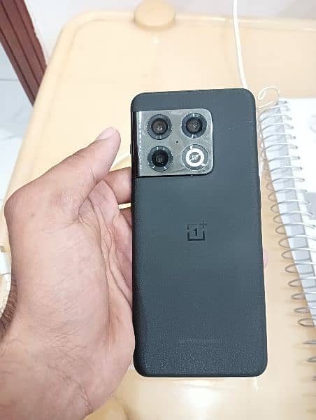 one plus 10 pro urgent sale 2