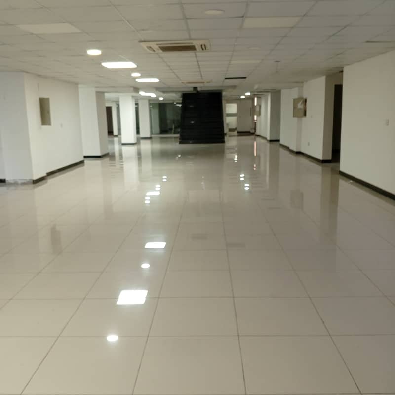 Hall Space Available For Rent 10.000 Sqfut Islamabad 5