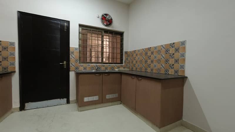 2600 Square Feet Flat Up For sale In Askari 5 - Sector F 14