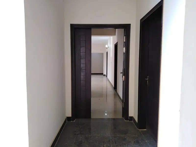 2600 Square Feet Flat Up For sale In Askari 5 - Sector F 4