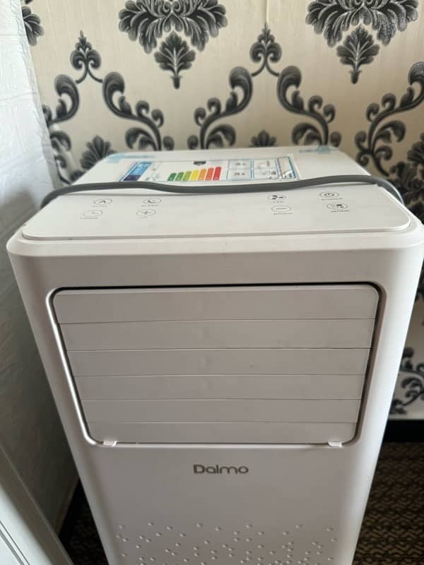 Dalmo Portable AC and Dehumidifier 1