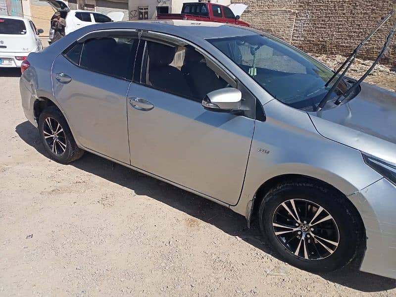 Toyota Corolla GLI 2015 atoumetic 8