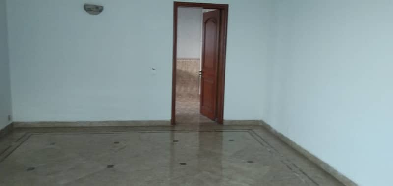 1 kanal commercial upper portion for rent in GOR1 shadman jail road 2