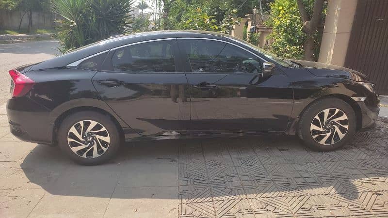 Honda Civic 2018 3