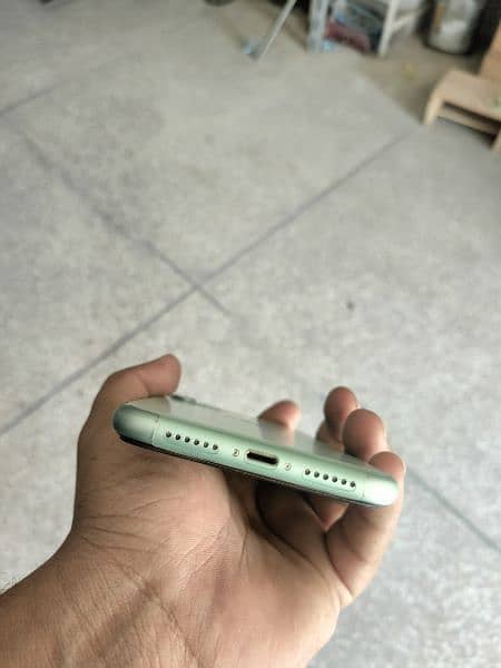 iPhone 11 ha 64 gb Non pta JV ha likin condition 10 by 10 ha Waterpack 5