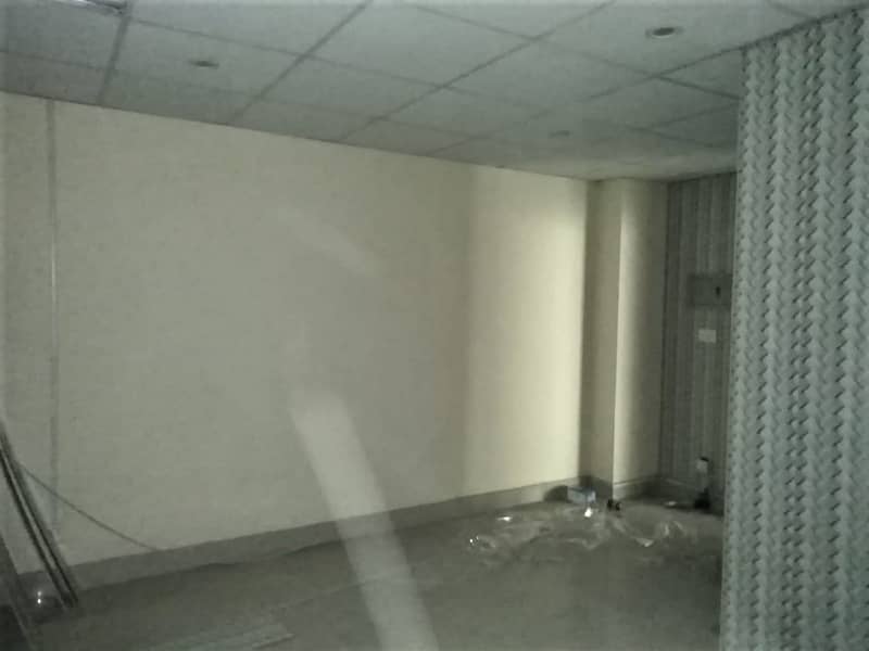 rea 230 SqFt Corporate Office Available For Rent In Main Boulevard Road Gulberg 3 Lahore 2