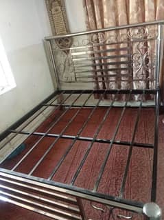 Iron bed new condition