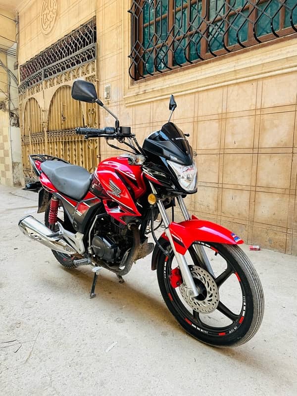 Honda Cb150F 3