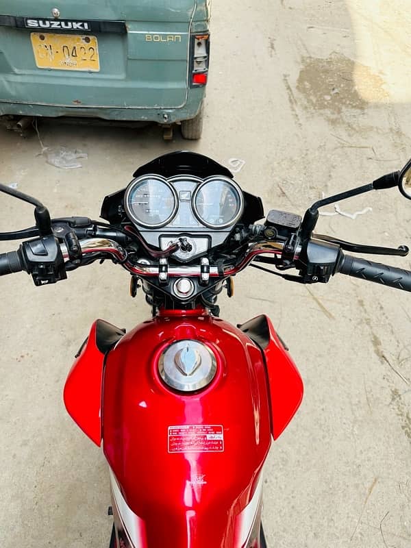 Honda Cb150F 8