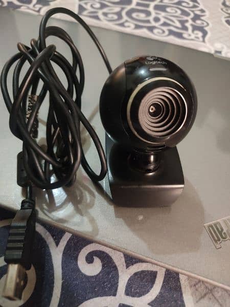 Logitech QuickCam E 3500  1.3 MP Webcam 1