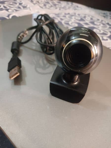 Logitech QuickCam E 3500  1.3 MP Webcam 3