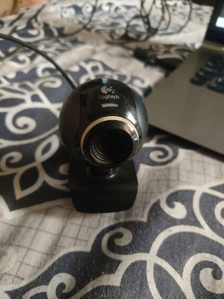 Logitech QuickCam E 3500  1.3 MP Webcam 4